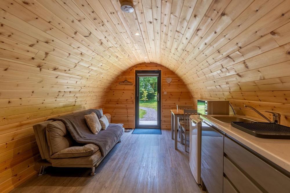 Mount Hillary Holiday Pods Корк Екстериор снимка